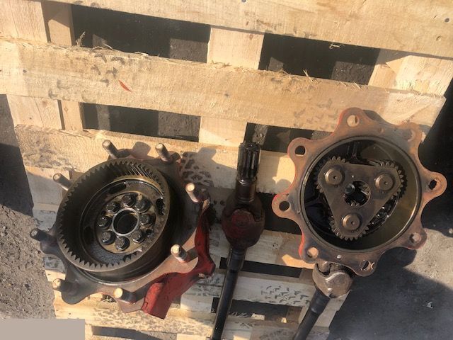 Manitou - Zwolnica Carraro - Бортовой редуктор для Строительной техники: фото 1 Manitou - Zwolnica Carraro - Бортовой редуктор для Строительной техники: фото 1