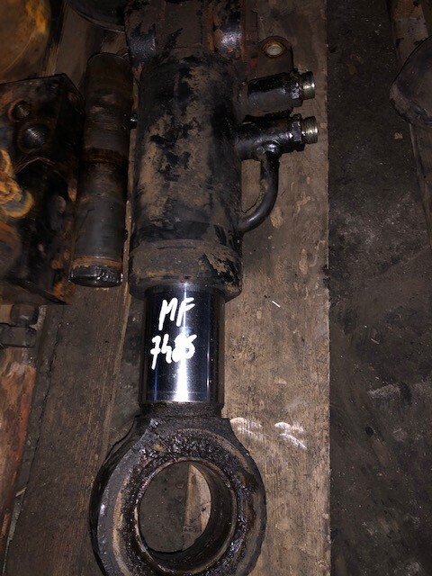 Massey Ferguson 7485 - Amortyzator Osi Przedniej - Амортизатор для Сельскохозяйственной техники: фото 1 Massey Ferguson 7485 - Amortyzator Osi Przedniej - Амортизатор для Сельскохозяйственной техники: фото 1
