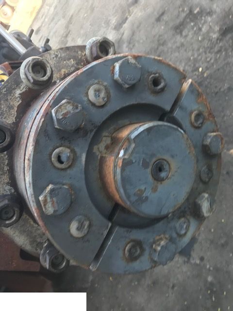 Massey Ferguson - Mocowanie Koła Tylnego - Шины и диски для Сельскохозяйственной техники: фото 1