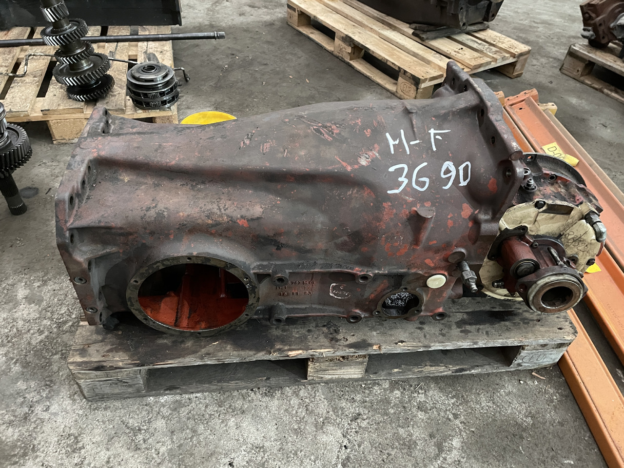 Massey Fergusson 3690 - skrzynia biegów - częśći - Коробка передач для Сельскохозяйственной техники: фото 1 Massey Fergusson 3690 - skrzynia biegów - częśći - Коробка передач для Сельскохозяйственной техники: фото 1