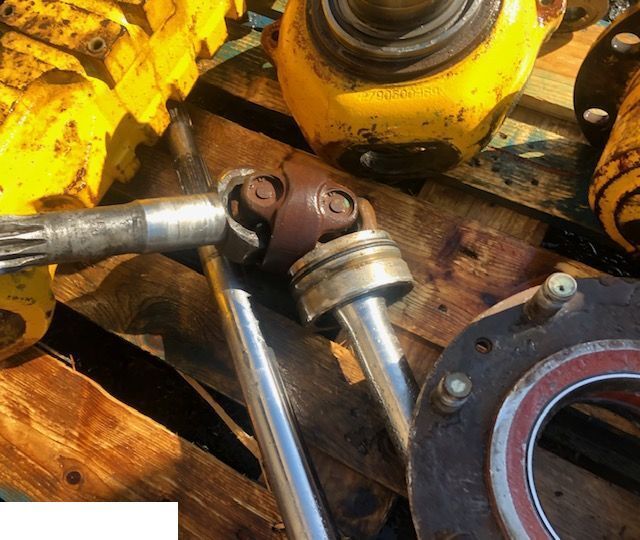 Matbro TS 280 - Clark Hurth - Półoś [CZĘŚCI] - Приводный вал для Строительной техники: фото 1