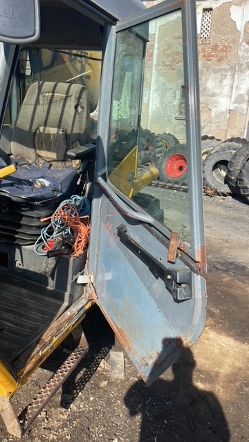 Matbro ts270 ts280 drzwi komplet - Дверь и запчасти для Сельскохозяйственной техники: фото 1