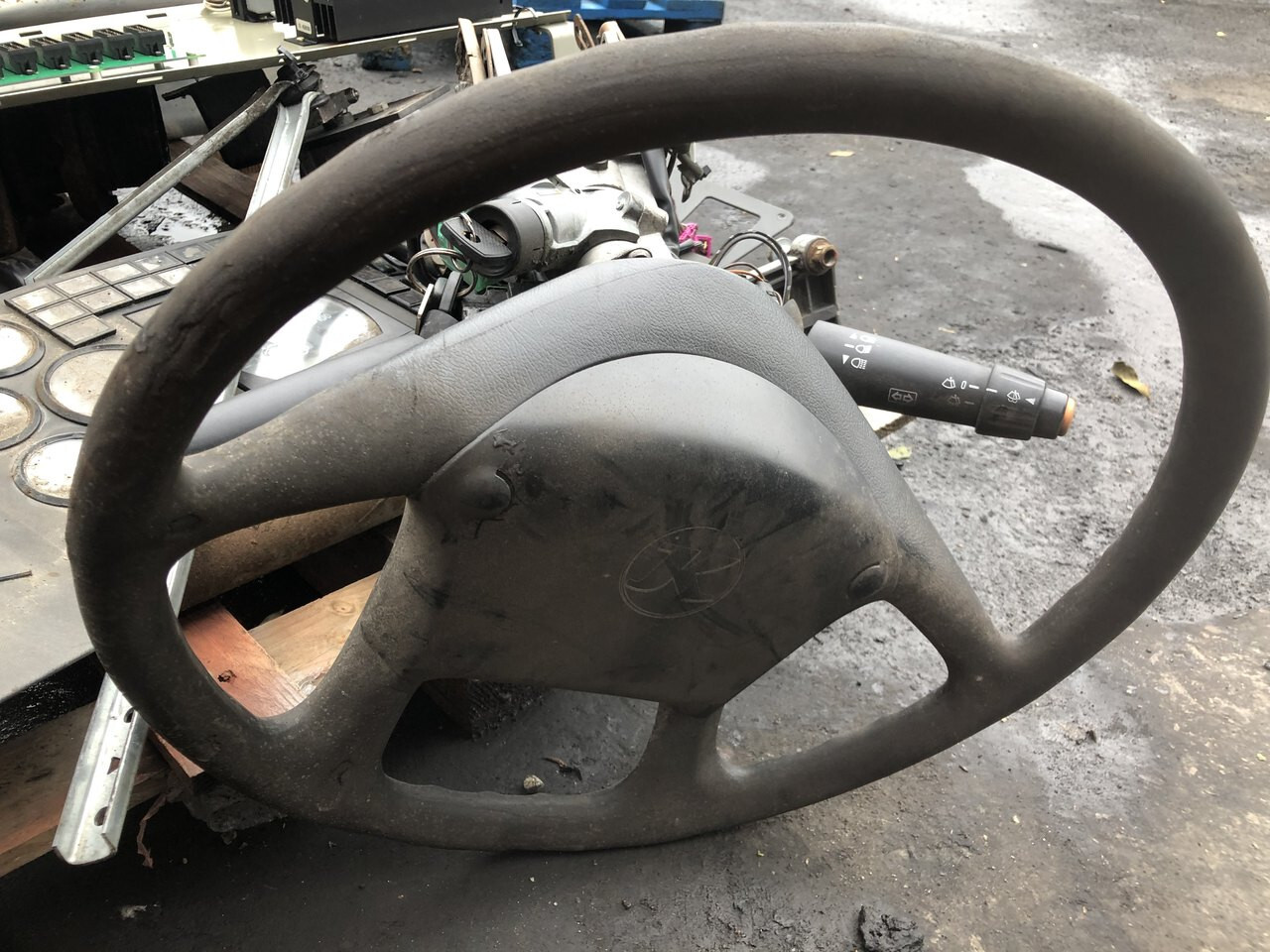 Mercedes Setra Evobus- części róźne/autobus kierownica/przekażniki i inne - Рулевое колесо для Автобусов: фото 1