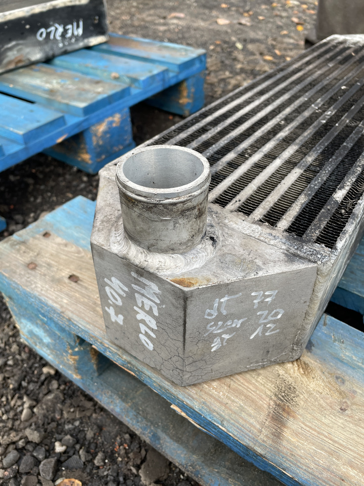 Merlo 40.7 - chłodnica oleju 2 rozmiary - Масляный радиатор для Сельскохозяйственной техники: фото 1