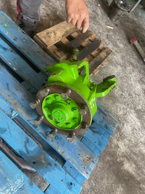 Поворотный кулак для Сельскохозяйственной техники Merlo zwolnica zwrotnica: фото 1