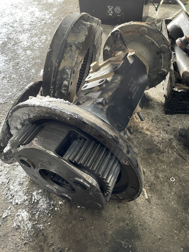 New Holland 6.175 - zwolnica tył 47918869 479188470 495230979 - Бортовой редуктор для Сельскохозяйственной техники: фото 1