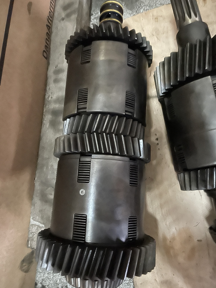 New Holland T8 Case Magnum - kosze skrzyni biegów - Коробка передач и запчасти для Сельскохозяйственной техники: фото 1 New Holland T8 Case Magnum - kosze skrzyni biegów - Коробка передач и запчасти для Сельскохозяйственной техники: фото 1