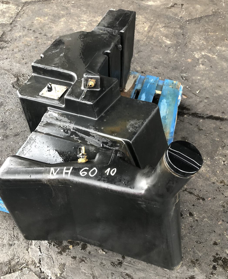 Топливный бак для Сельскохозяйственной техники New Holland zbiornik paliwa/New Holland 6010-bak paliwa: фото 1
