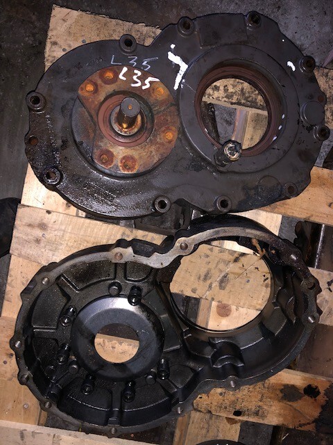 OBUDOWA MOSTU , TRYBY ZF AV 230 VOLVO L30 L35 ZETTELMEYER 602 - Трансмиссия для Строительной техники: фото 1 OBUDOWA MOSTU , TRYBY ZF AV 230 VOLVO L30 L35 ZETTELMEYER 602 - Трансмиссия для Строительной техники: фото 1