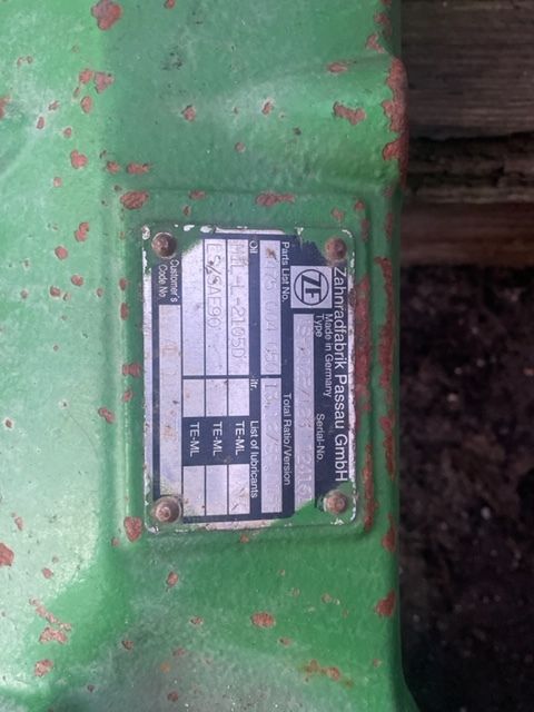 Obudowa mostu ZF AS-2025 obudowa ZF 4475405514 - Ось и запчасти для Сельскохозяйственной техники: фото 1