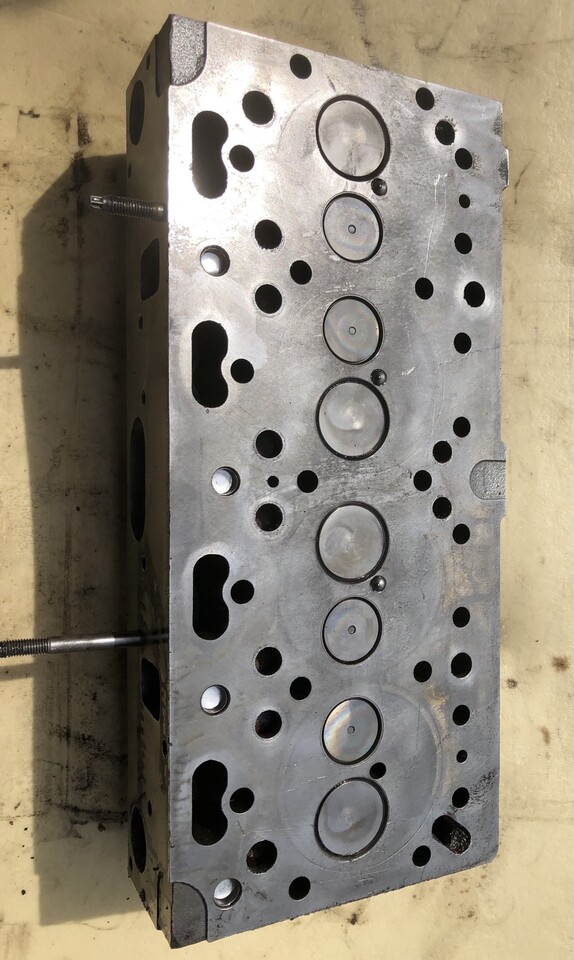 Perkins-głowica AB -3712L02A-4 Manitou Merlo - Головка блока для Сельскохозяйственной техники: фото 1