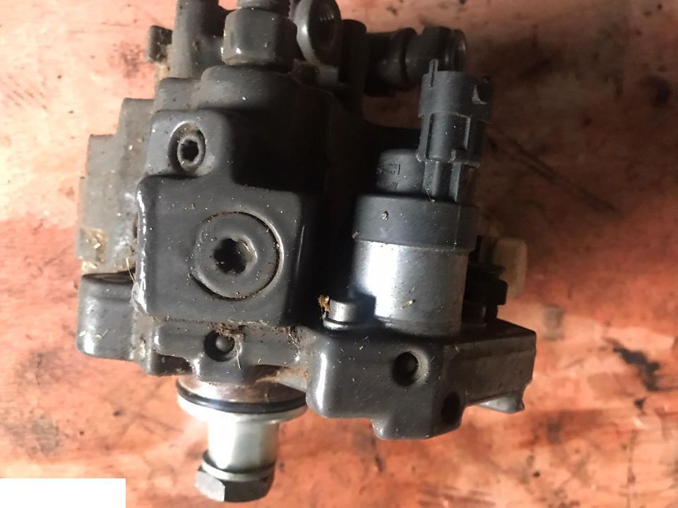 Pompa Wysokiego Ciśnienia BOSCH 5801382396 - Топливный насос для Сельскохозяйственной техники: фото 1