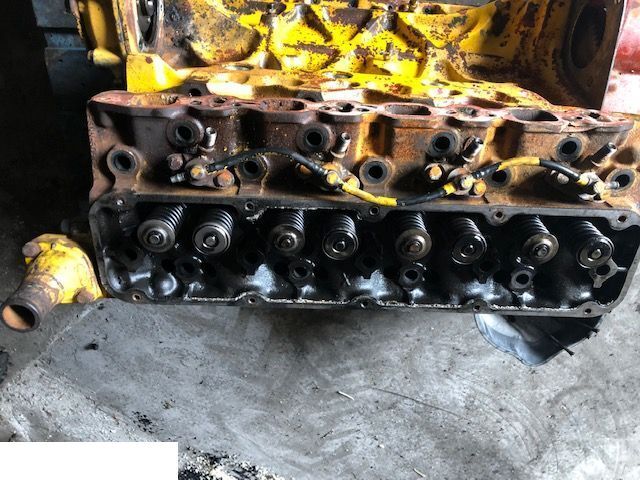 Sanderson Ford BSD 444 k - Głowica Cylindrów - Головка блока для Сельскохозяйственной техники: фото 1 Sanderson Ford BSD 444 k - Głowica Cylindrów - Головка блока для Сельскохозяйственной техники: фото 1
