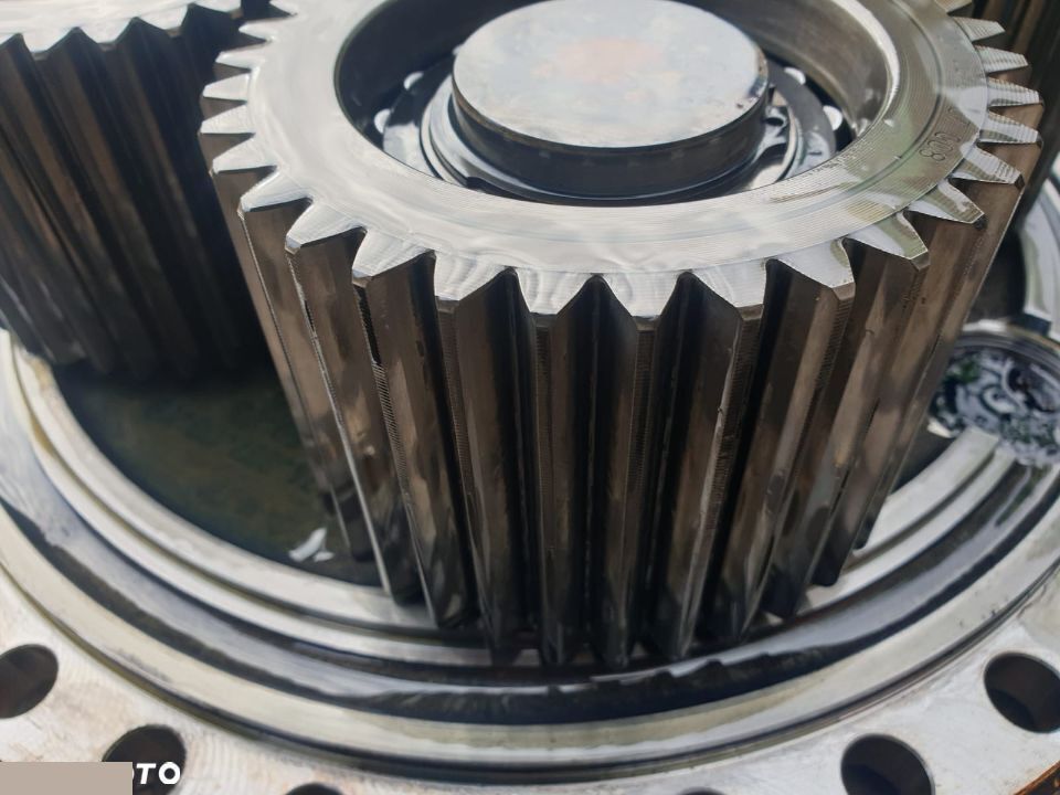 Satelita Liebherr zf 4474307008 - Трансмиссия для Сельскохозяйственной техники: фото 1