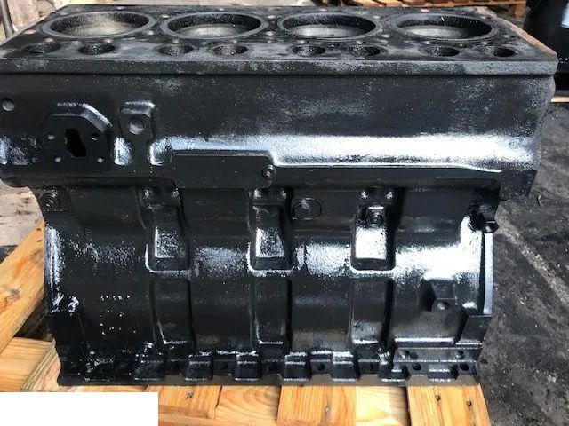 Silnik Sisu - Valmet 420 Dsr - Wał [CZĘŚCI] - Двигатель и запчасти для Сельскохозяйственной техники: фото 1