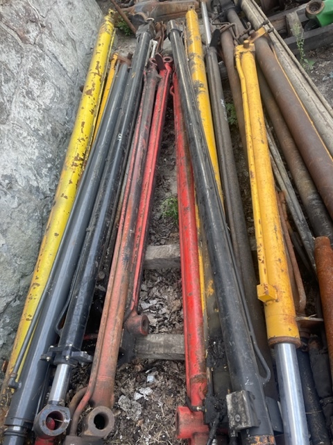 Siłownik Wysuwu Manitou |  Matbro | Claas - Гидравлический цилиндр для Сельскохозяйственной техники: фото 1