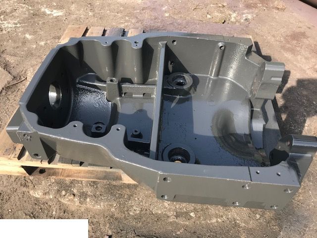 Steyr 4115 - Rama Mocowanie Przedniej Osi [CZĘŚCI] - Рама/ Шасси для Тракторов: фото 1