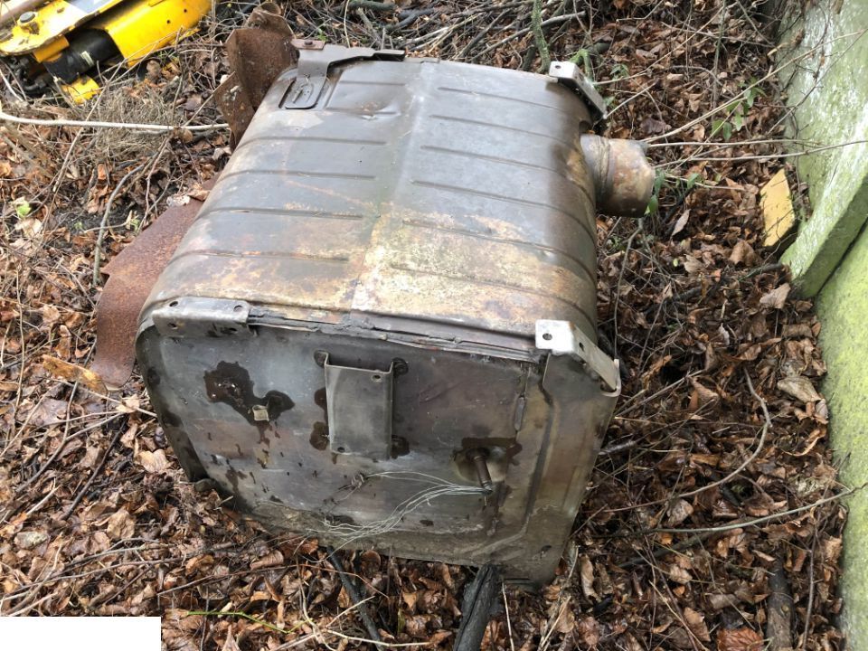 Tłumik Claas Jaguar 860 - Глушитель для Кормоуборочных комбайнов: фото 1