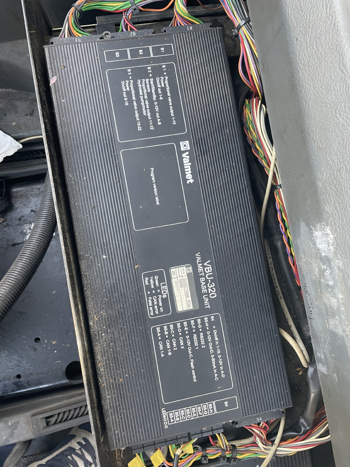 Valmet - komputer moduł sterownik VBU-320 Valmet Base Unit - Блок управления: фото 1 Valmet - komputer moduł sterownik VBU-320 Valmet Base Unit - Блок управления: фото 1