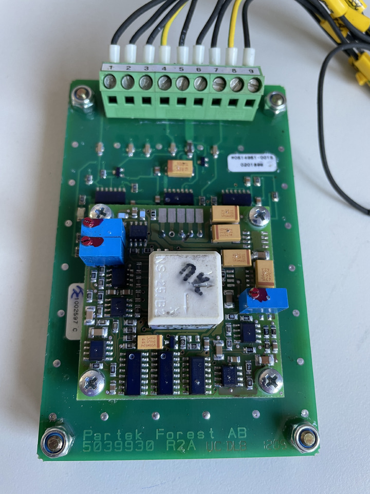 Valtra Harvester - czujnik poziomowania Autolevel 5040493 - Сенсор для Комбайнов: фото 1 Valtra Harvester - czujnik poziomowania Autolevel 5040493 - Сенсор для Комбайнов: фото 1