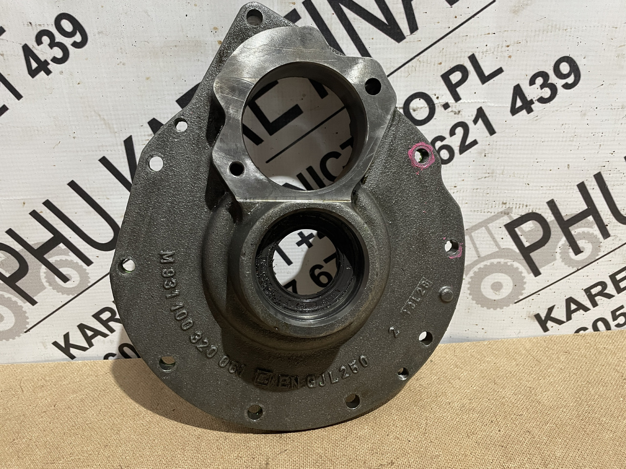 Valtra S354 Massey 8480 - skrzynia biegów - pokrywa łożyska 931100320061 - Коробка передач для Сельскохозяйственной техники: фото 1