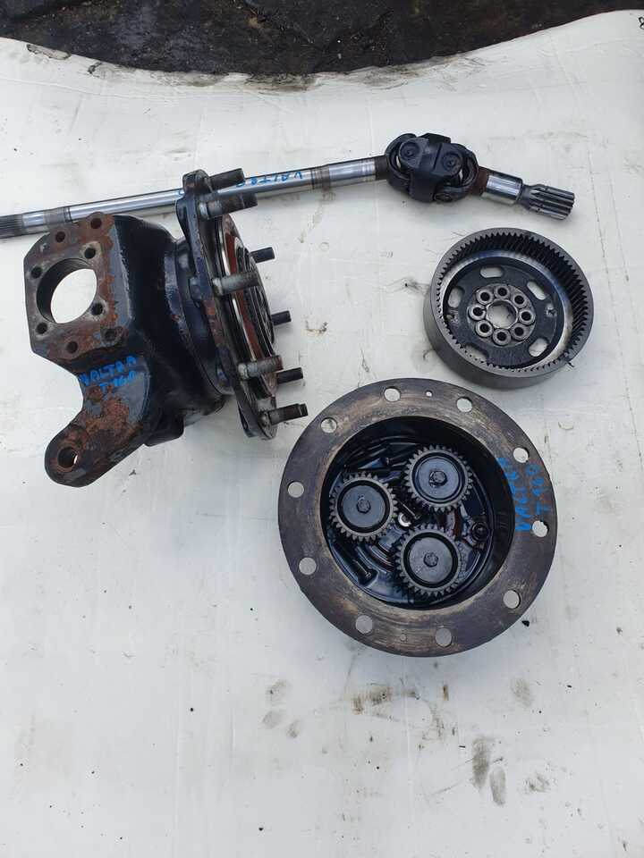 Valtra T150  - Zwolnica - Zwrotnica - Półoś - Skrzynia - Silnik - Siłowniki - Tylny WOM - Поворотный кулак для Сельскохозяйственной техники: фото 1