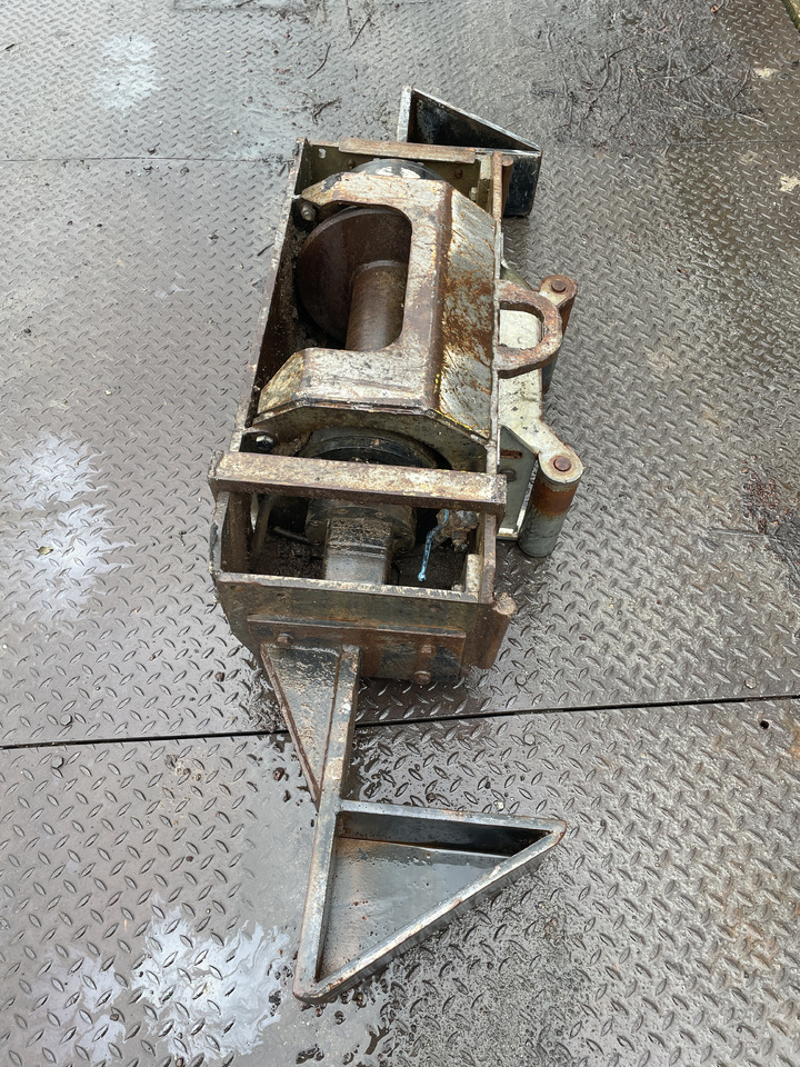 Valtra traktor wyciągarka hydrauliczna CEV - Гидравлика для Сельскохозяйственной техники: фото 1