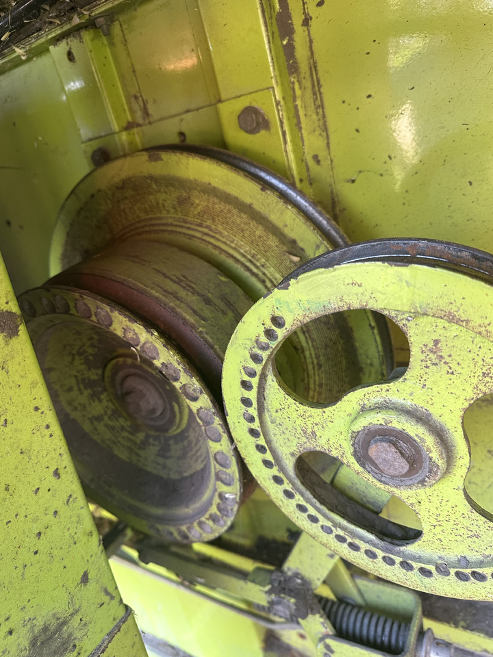 Claas Dominator claas mega Siekacz słomy koło pasowe podstawa koła pasowego napinacz - Запчасти для Зерноуборочных комбайнов: фото 1 Claas Dominator claas mega Siekacz słomy koło pasowe podstawa koła pasowego napinacz - Запчасти для Зерноуборочных комбайнов: фото 1