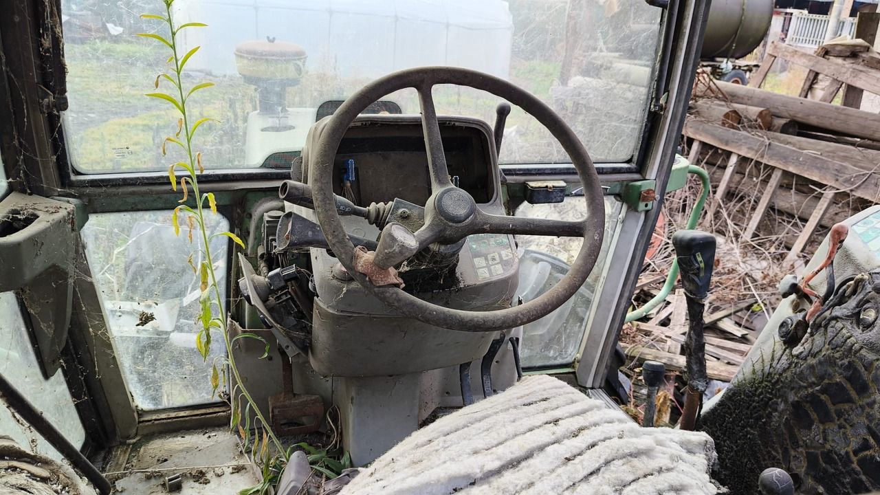 Fendt 309 - na części - kolumna kierownicza lewarek pompka - Запчасти для Тракторов: фото 1