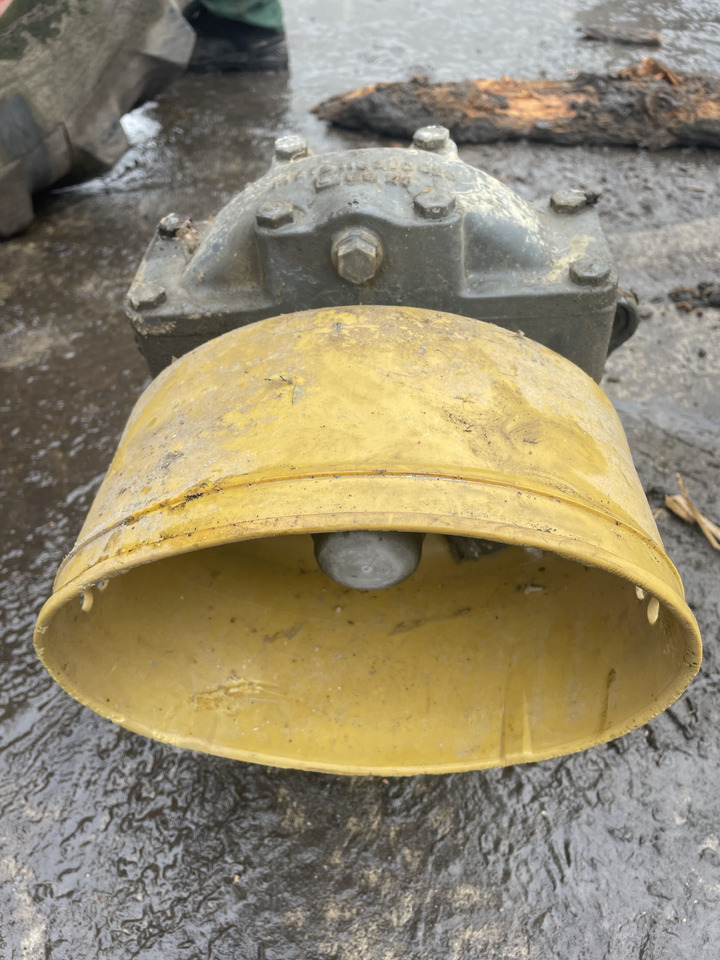 Fendt Farmer 509 510 511 512 - przedni WOM - Запчасти для Тракторов: фото 1 Fendt Farmer 509 510 511 512 - przedni WOM - Запчасти для Тракторов: фото 1