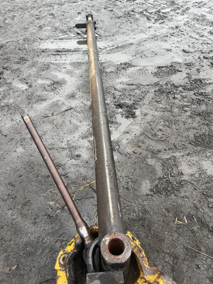 Manitou 634 - siłownik wysuwu ramienia - Запчасти для Телескопических погрузчиков: фото 1 Manitou 634 - siłownik wysuwu ramienia - Запчасти для Телескопических погрузчиков: фото 1