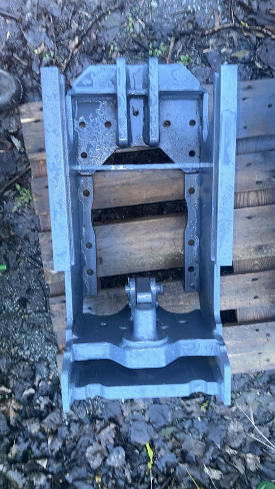 Massey Fergusson 5430 - konsola zaczepu płyta - Запчасти для Тракторов: фото 1 Massey Fergusson 5430 - konsola zaczepu płyta - Запчасти для Тракторов: фото 1