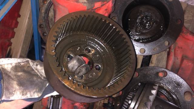 Zwolnica - Manitou - Clark Hurth - Бортовой редуктор для Строительной техники: фото 1