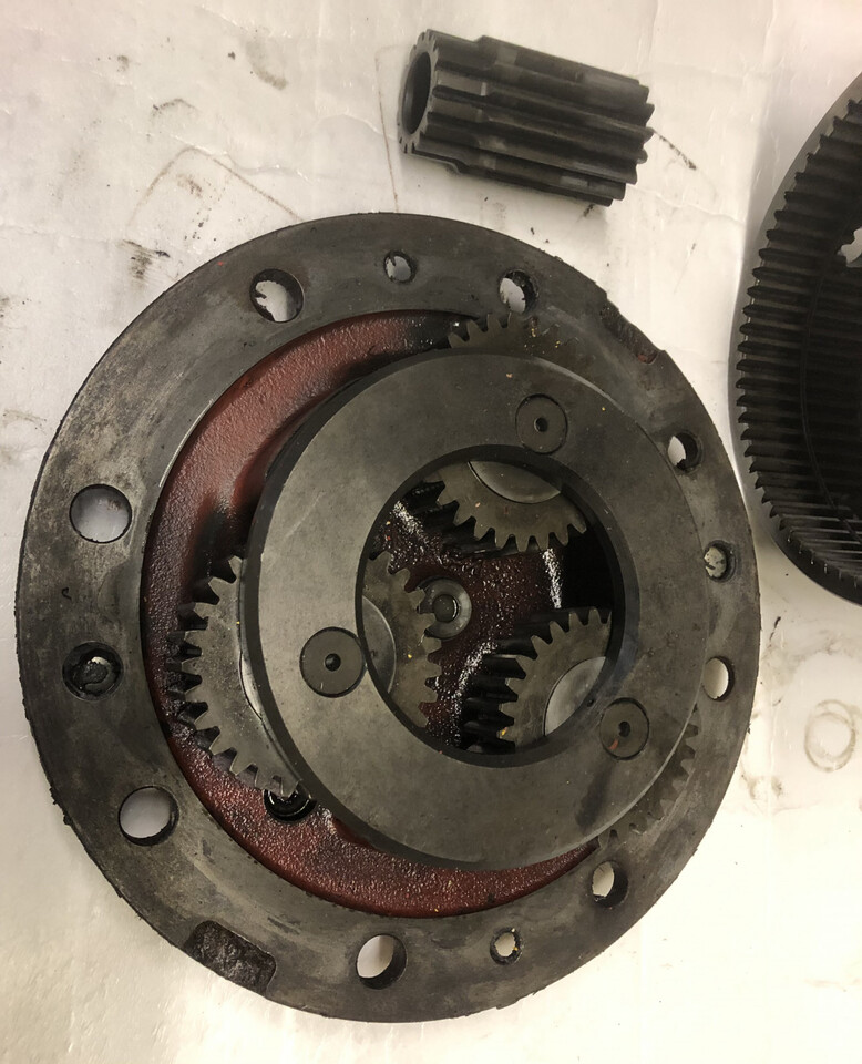 Zwolnica Manitou/Sanderson/Matbro/Claas Ranger - Бортовой редуктор для Строительной техники: фото 1 Zwolnica Manitou/Sanderson/Matbro/Claas Ranger - Бортовой редуктор для Строительной техники: фото 1