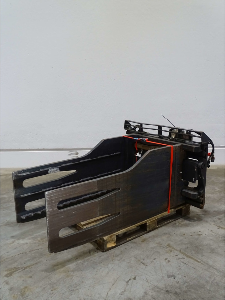 Durwen Bale Clamp FEM3 PBK30 - Навесное оборудование для Погрузочно-разгрузочной техники: фото 1 Durwen Bale Clamp FEM3 PBK30 - Навесное оборудование для Погрузочно-разгрузочной техники: фото 1