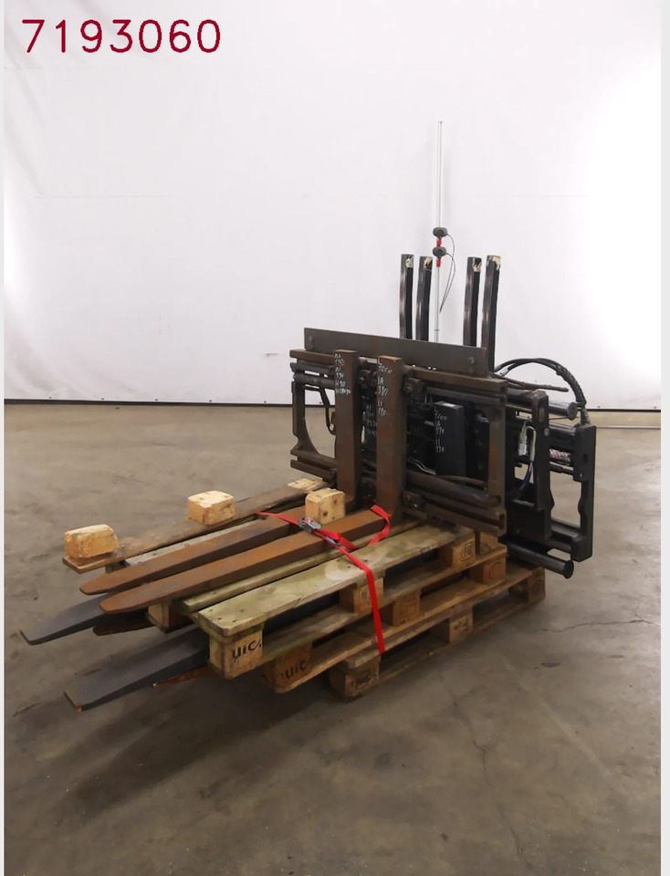 Forklift attachment package 3x fork positioners - Навесное оборудование для Погрузочно-разгрузочной техники: фото 1 Forklift attachment package 3x fork positioners - Навесное оборудование для Погрузочно-разгрузочной техники: фото 1
