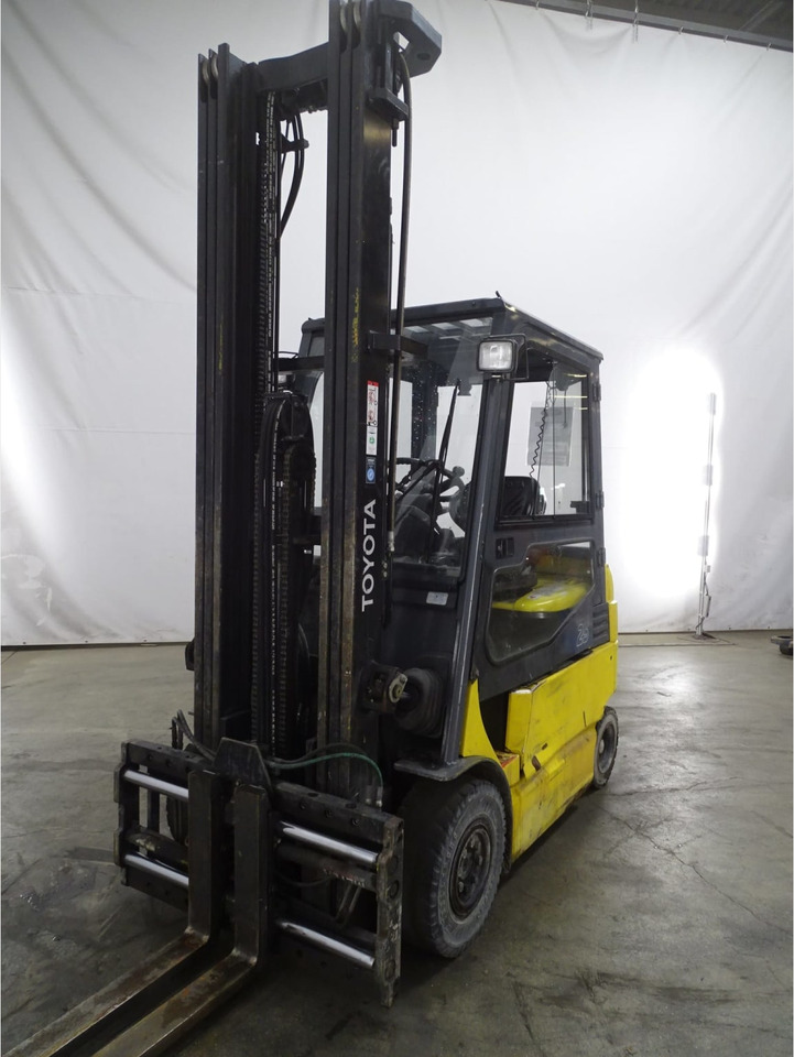 Toyota 7FBMF25 - Электропогрузчик: фото 1 Toyota 7FBMF25 - Электропогрузчик: фото 1