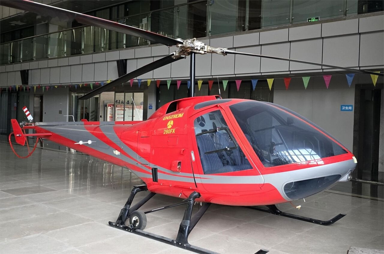Enstrom 280FX - Аэродромная техника: фото 1 Enstrom 280FX - Аэродромная техника: фото 1