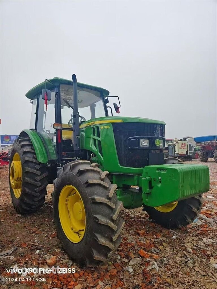 John Deere - Трактор: фото 1 John Deere - Трактор: фото 1