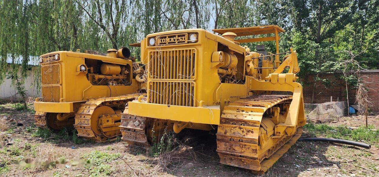 Komatsu D155C - Трубоукладчик: фото 1 Komatsu D155C - Трубоукладчик: фото 1