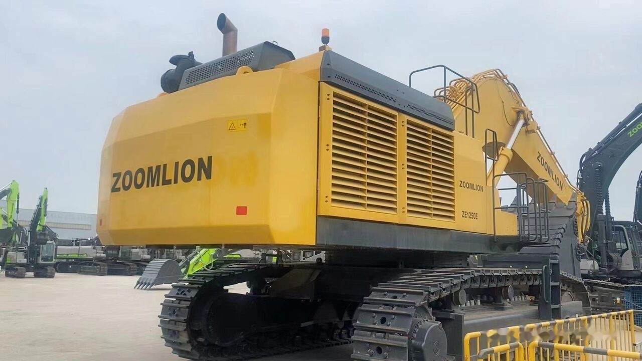 Zoomlion ZE1250G - Гусеничный экскаватор: фото 1 Zoomlion ZE1250G - Гусеничный экскаватор: фото 1