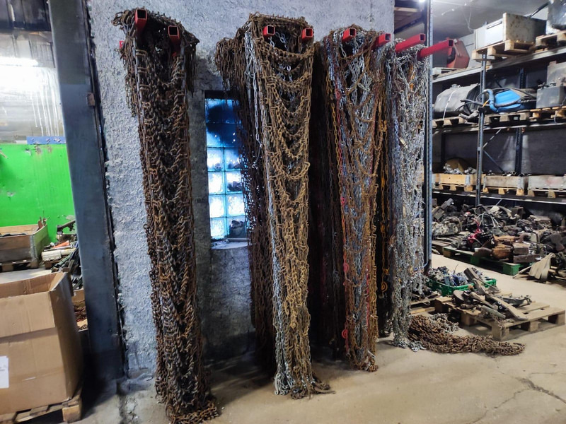 Kasutatud ketid Jääketid/Lumeketid/ Tire chains - Шина для Грузовиков: фото 1