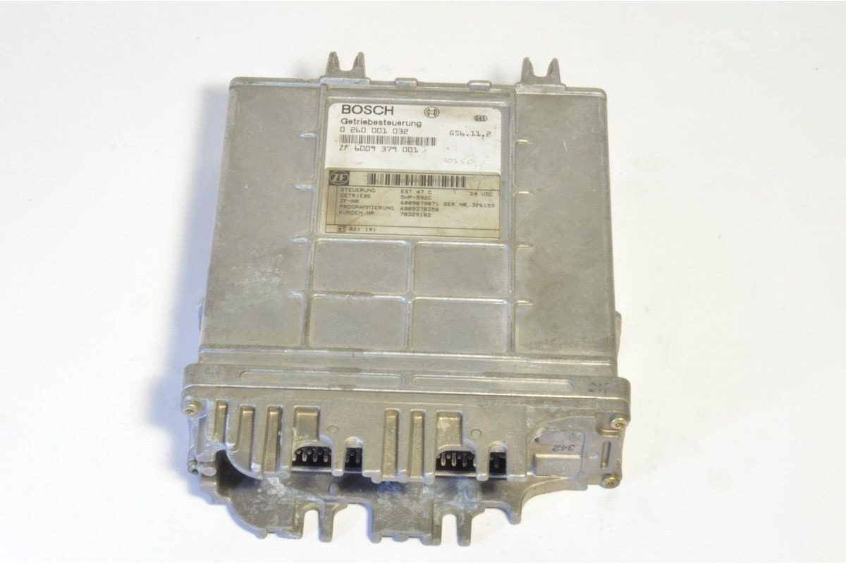 Bosch 0 260 001 032 truck - Блок управления для Грузовиков: фото 1 Bosch 0 260 001 032 truck - Блок управления для Грузовиков: фото 1