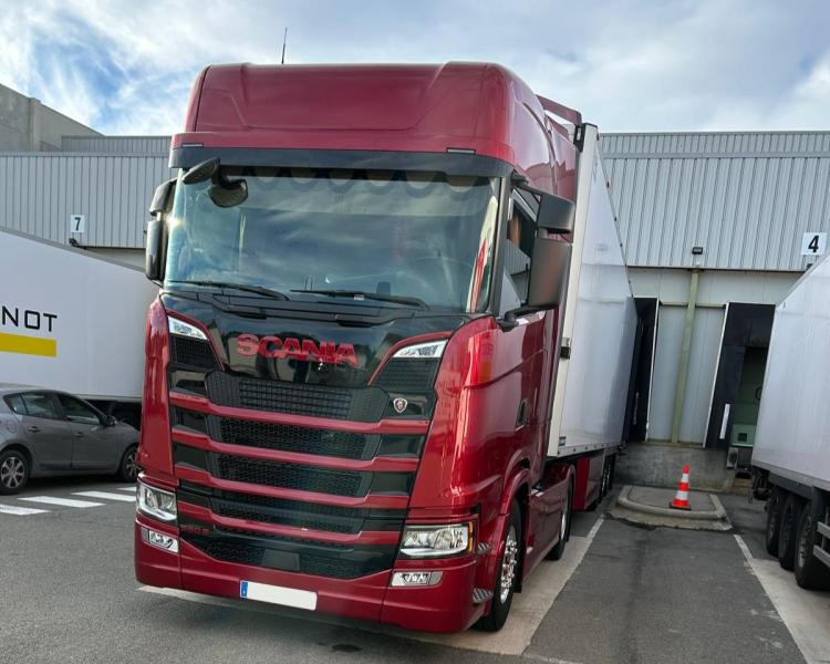 Тягач Scania 560 Super: фото 1