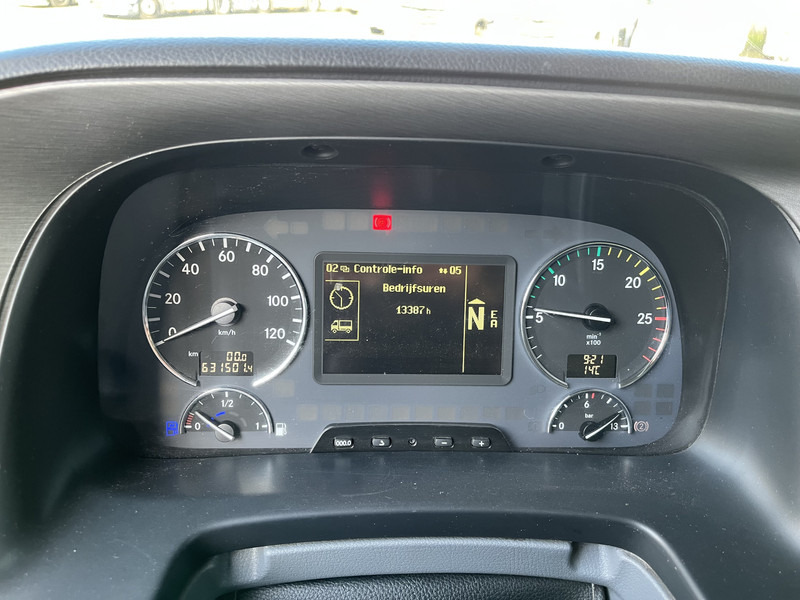 Mercedes-Benz Actros 2546 V6 / MP3 F04 Megaspace / 631 dkm / 6x2 Steer + Lift / NL Truck - Тягач: фото 4 Mercedes-Benz Actros 2546 V6 / MP3 F04 Megaspace / 631 dkm / 6x2 Steer + Lift / NL Truck - Тягач: фото 4