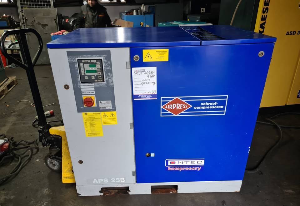 Kompresor śrubowy AIRPRESS APS 25, 18,5 kw, (2) - Воздушный компрессор: фото 1 Kompresor śrubowy AIRPRESS APS 25, 18,5 kw, (2) - Воздушный компрессор: фото 1
