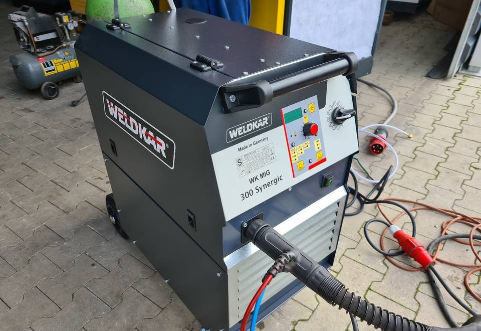 SPAWARKA MIG WELDKAR 300 Synergic 300A - Сварочное оборудование: фото 1