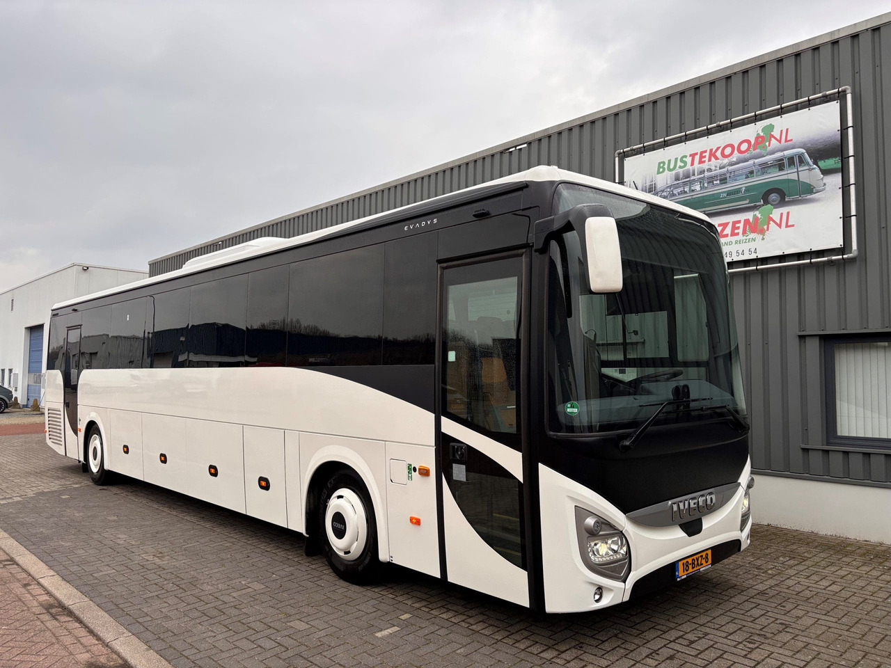 Iveco EVADYS H, 62 pl. 2024 - Туристический автобус: фото 1 Iveco EVADYS H, 62 pl. 2024 - Туристический автобус: фото 1
