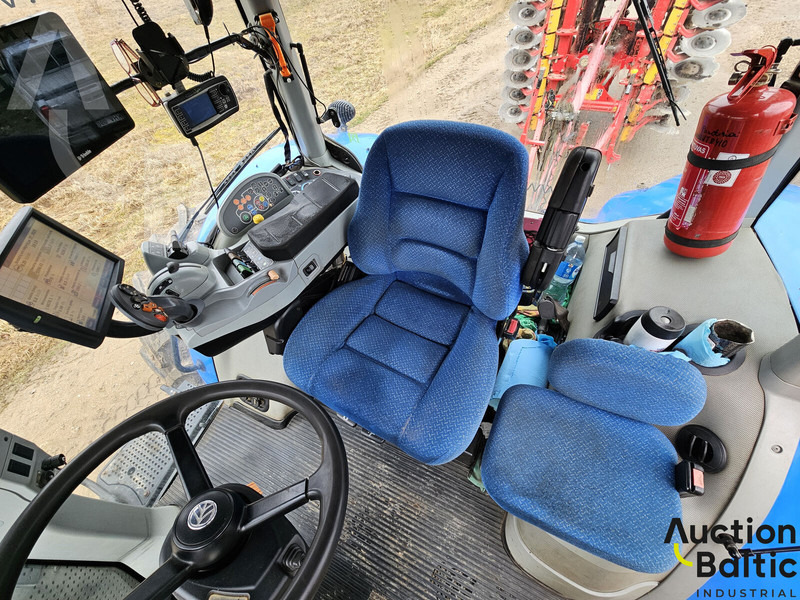 New Holland T 8.410 - Трактор: фото 5 New Holland T 8.410 - Трактор: фото 5