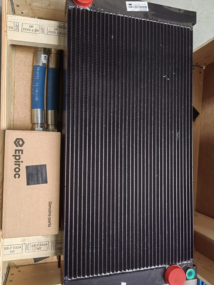 EPIROC 6060003178 Oil Cooler - Запчасти для Строительной техники: фото 1